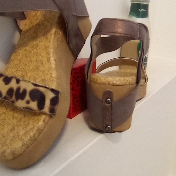 Trendy Semi Platform  Leopard Print Sandals Stretch Strap - Picture 8 of 14